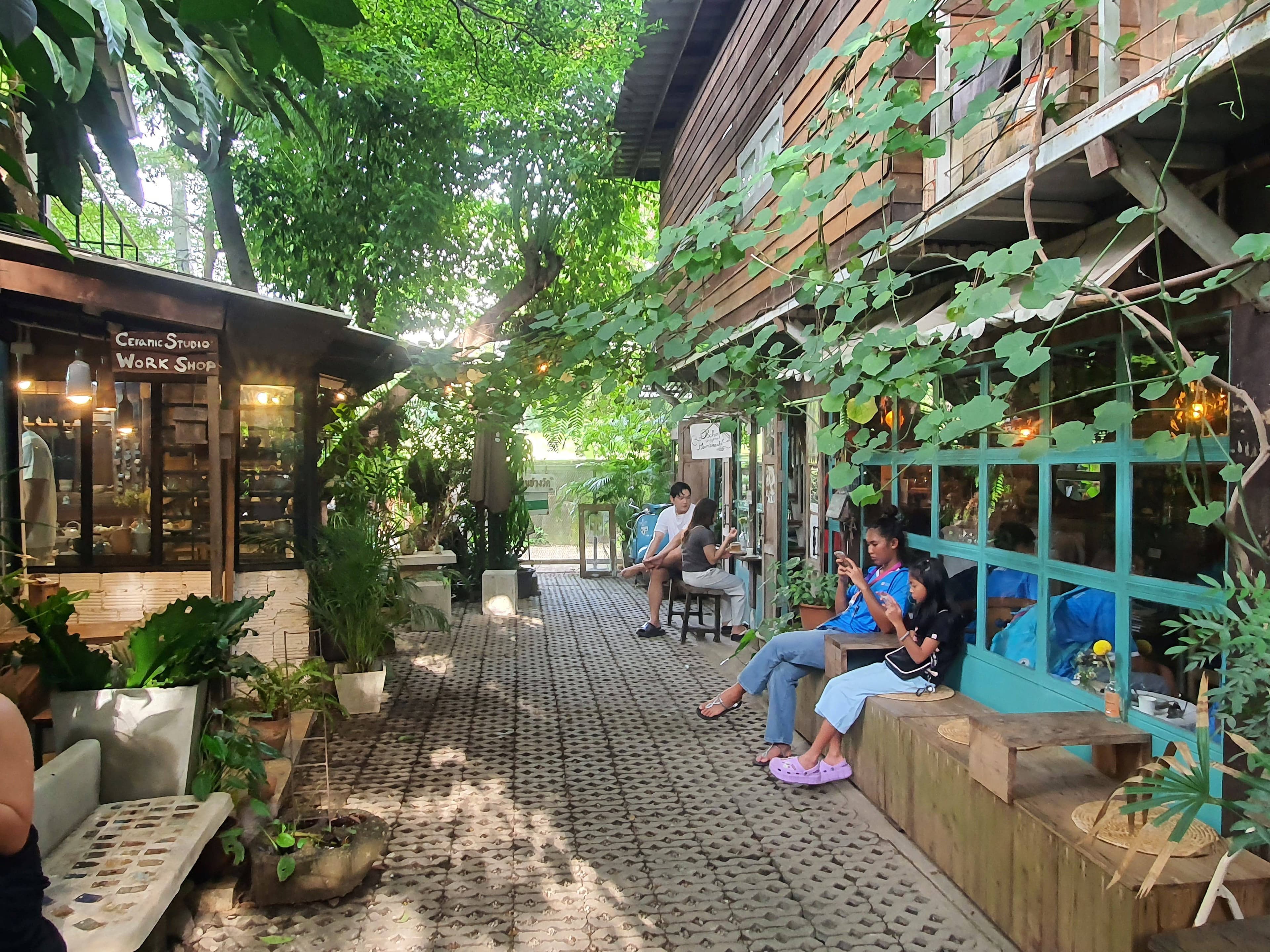 Chiang Mai Soulful Escape: Elefin Farm Elephant cafe, Cypress Lanes & Baan Kang Wat