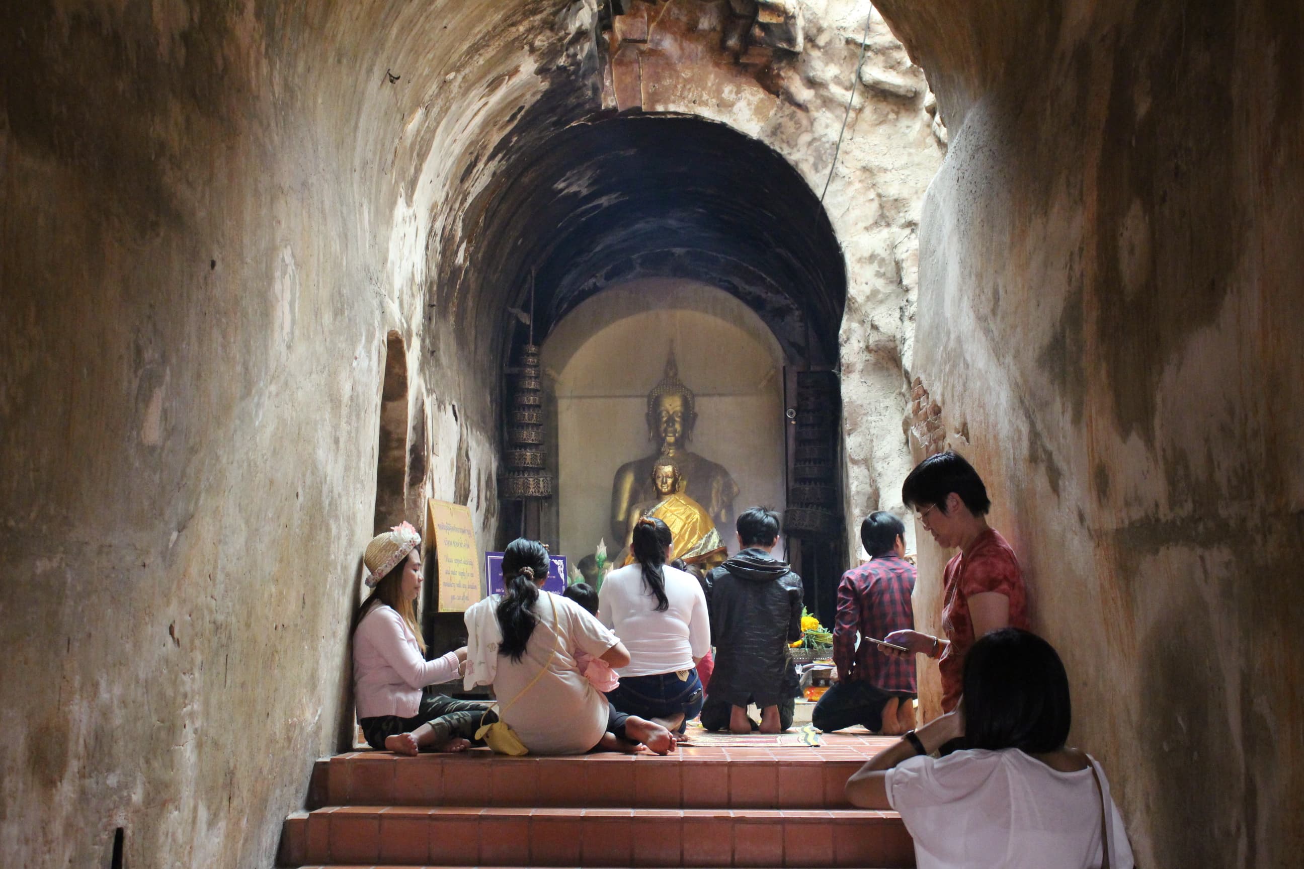 Chiang Mai | Doi Suthep and Wat Umong Night Tour