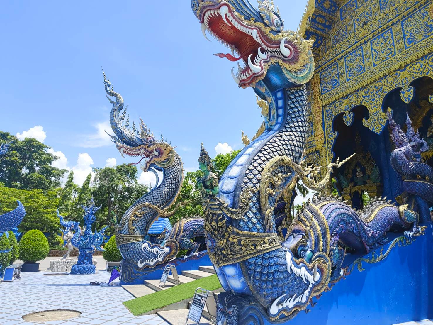 Chiang Rai Signature Temples Day Tour: White, Blue & Red from Chiang Mai